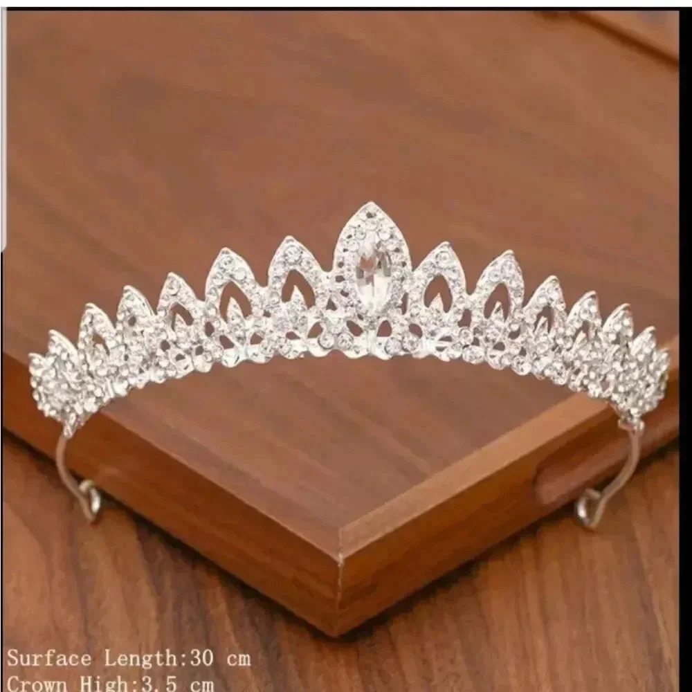Crystal Wedding Rhinestone Tiara - Picture 3 of 5